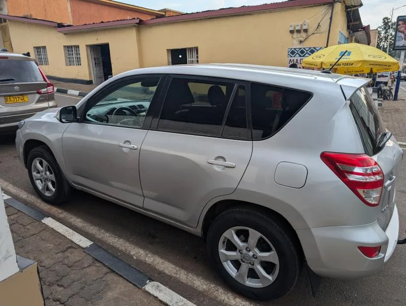 Streamlining Your Arrival: A Step-by-Step Guide to Kigali Airport Car Rental with Kigali Car Rental